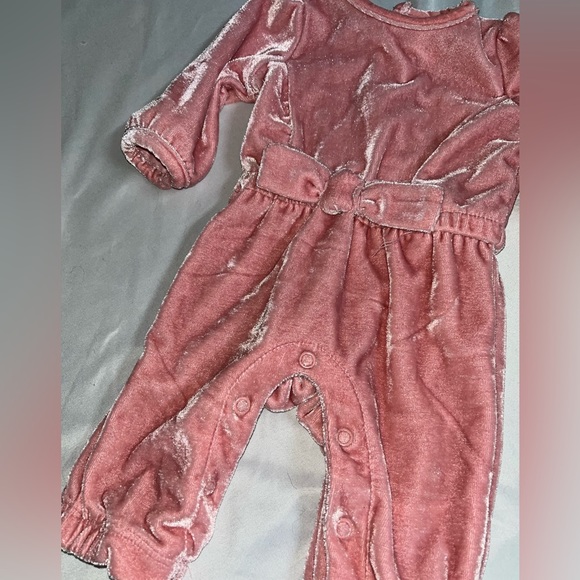 Carters Velvet Newborn Pink Jumpsuit - Picture 4 of 5